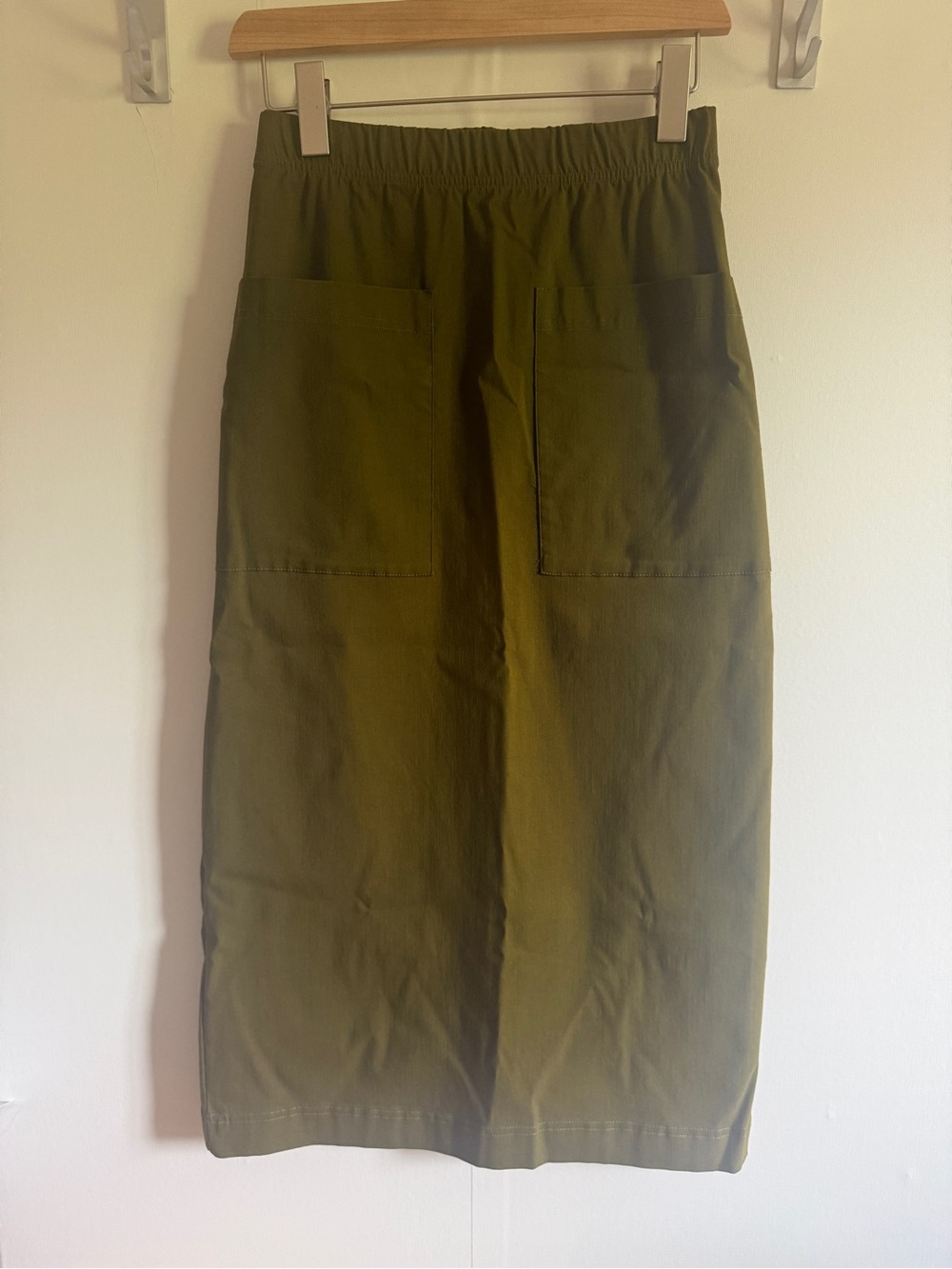 Ayrtight Clothing Olive Green Pull On Utility Midi Skirt XS Made in Canada